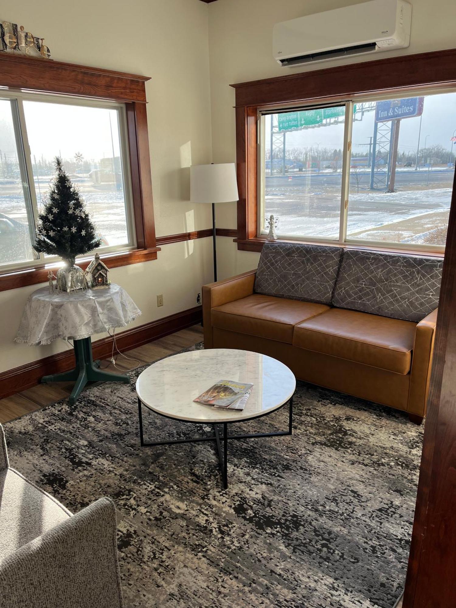Fireside Inn And Suites Devils Lake Kültér fotó