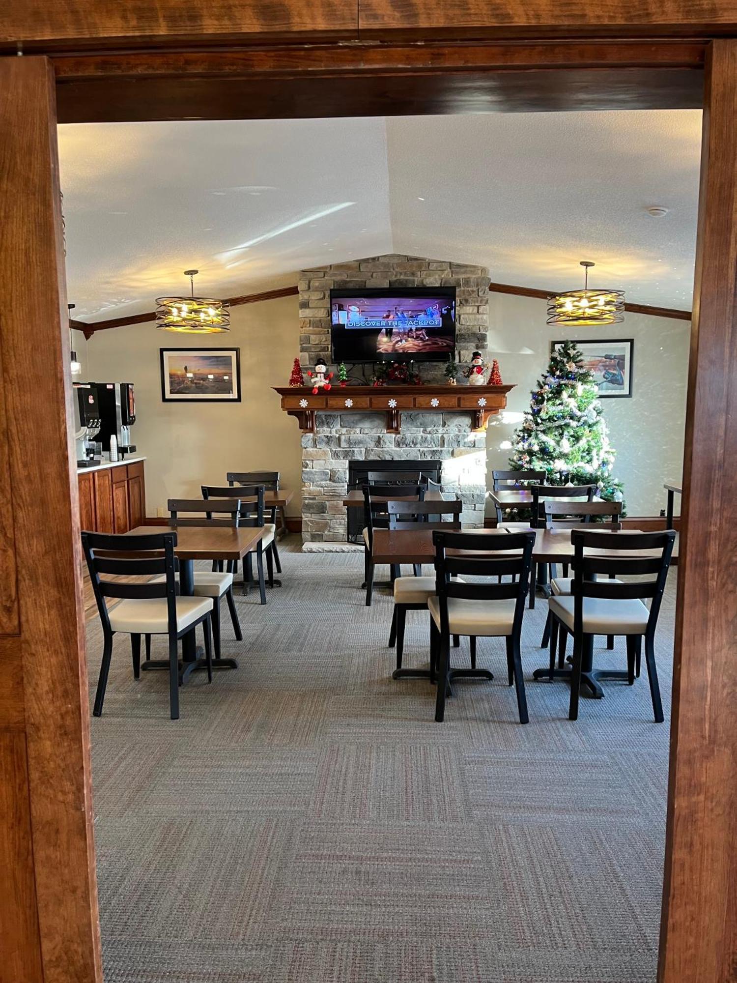 Fireside Inn And Suites Devils Lake Kültér fotó